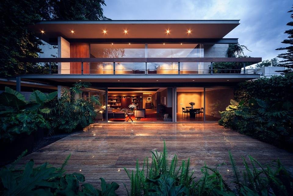 Stunning Modern House Design – Casa Sierra Leona
